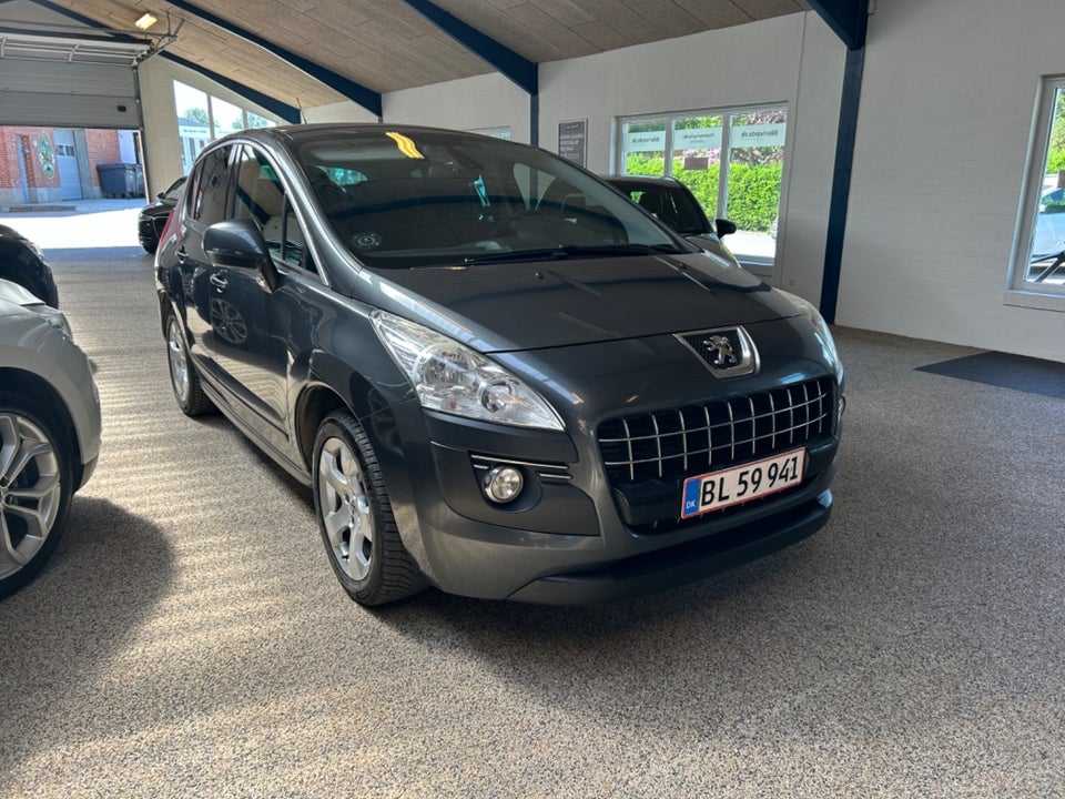 Peugeot 3008 1,6 HDi 112 Premium+ 5d