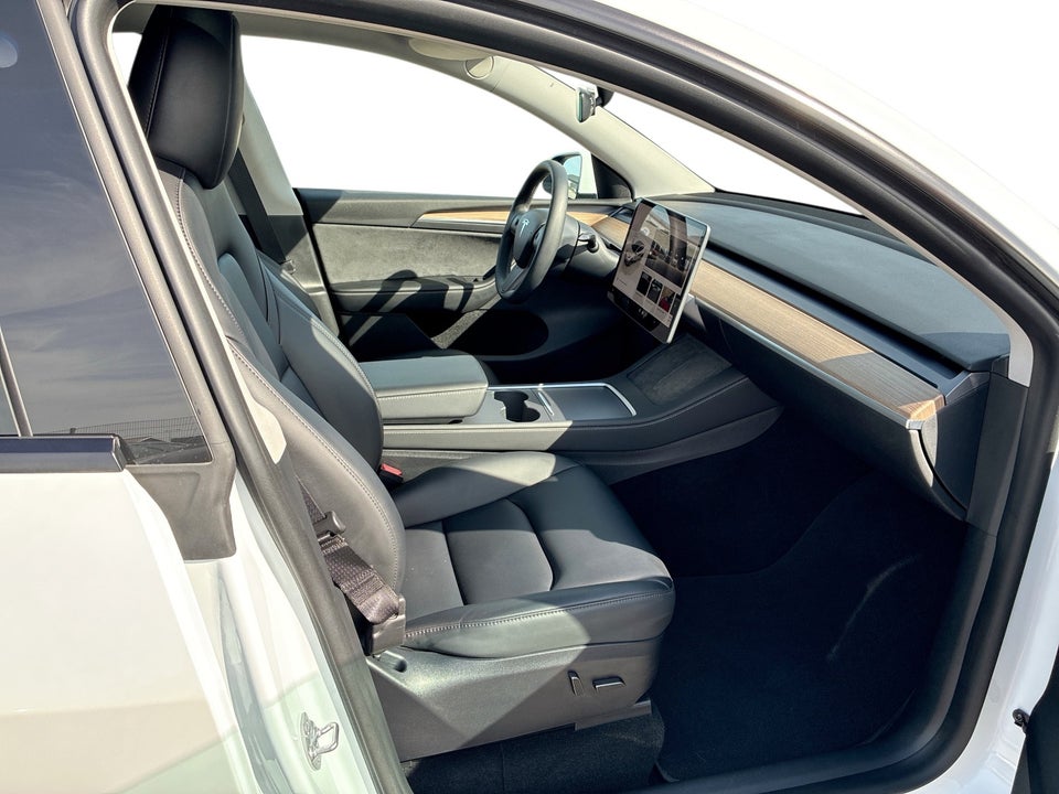 Tesla Model Y RWD 5d