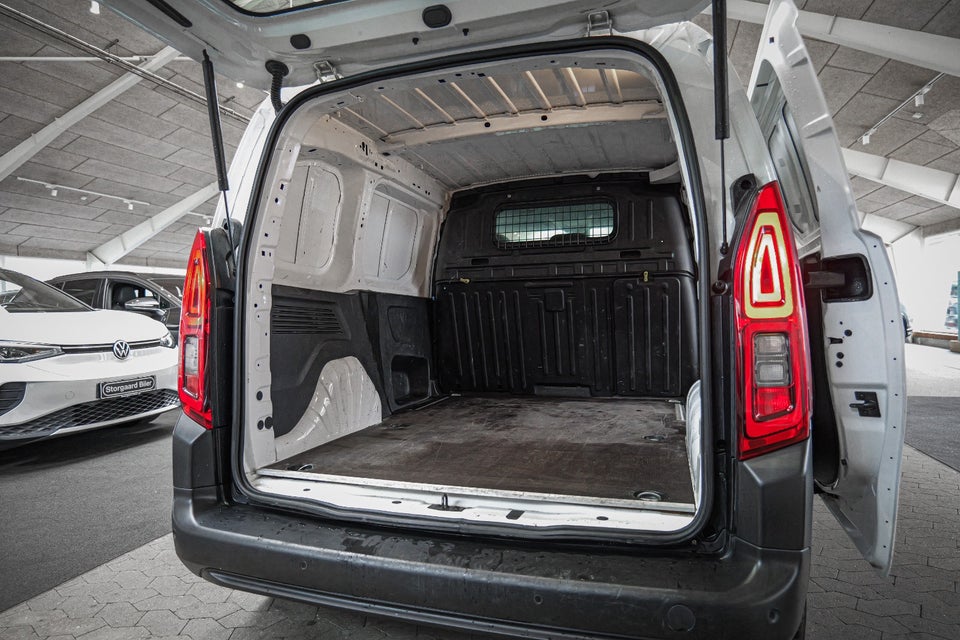 Toyota ProAce City 1,5 D 102 Medium Comfort 4d