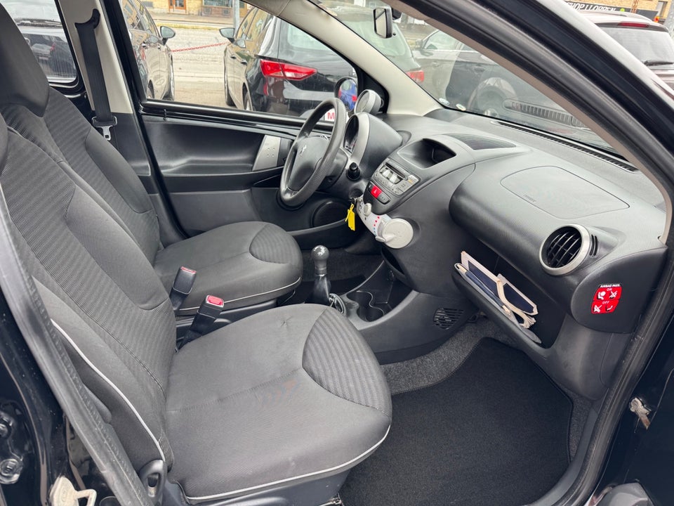 Peugeot 107 1,0 Active 5d