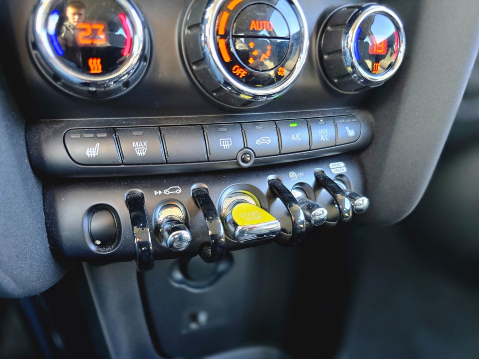 MINI Cooper SE Classic Trim 3d