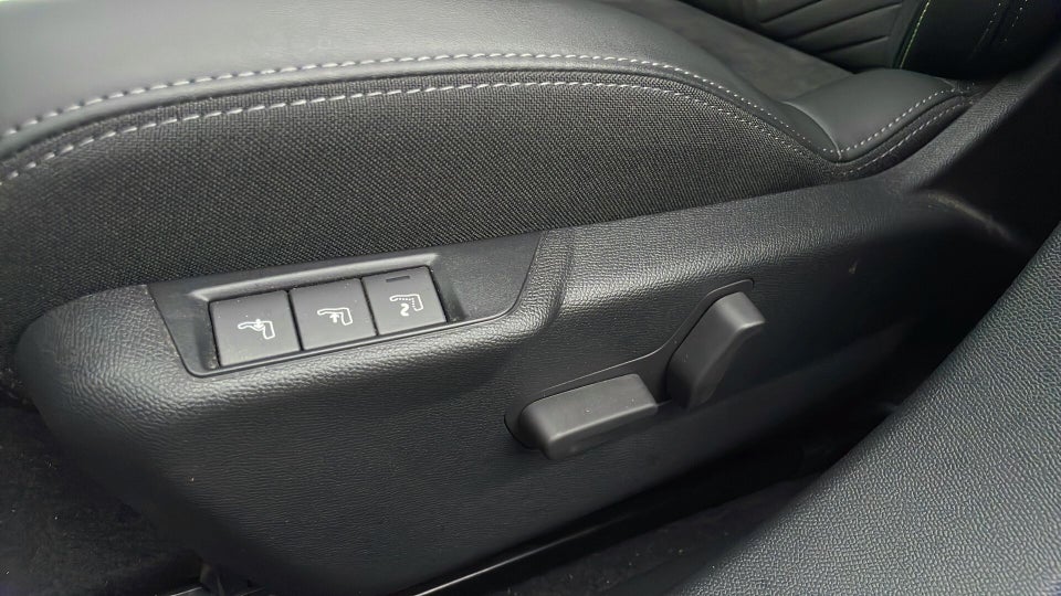 Peugeot e-2008 54 GT 5d