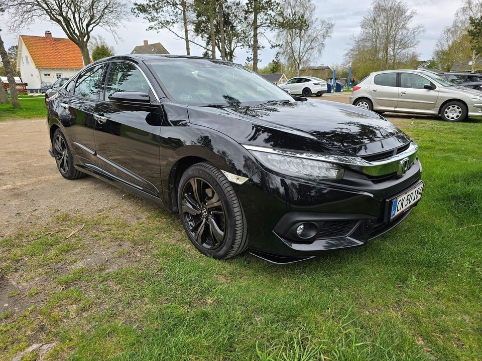 Honda Civic 1,5 VTEC Turbo Executive CVT 5d