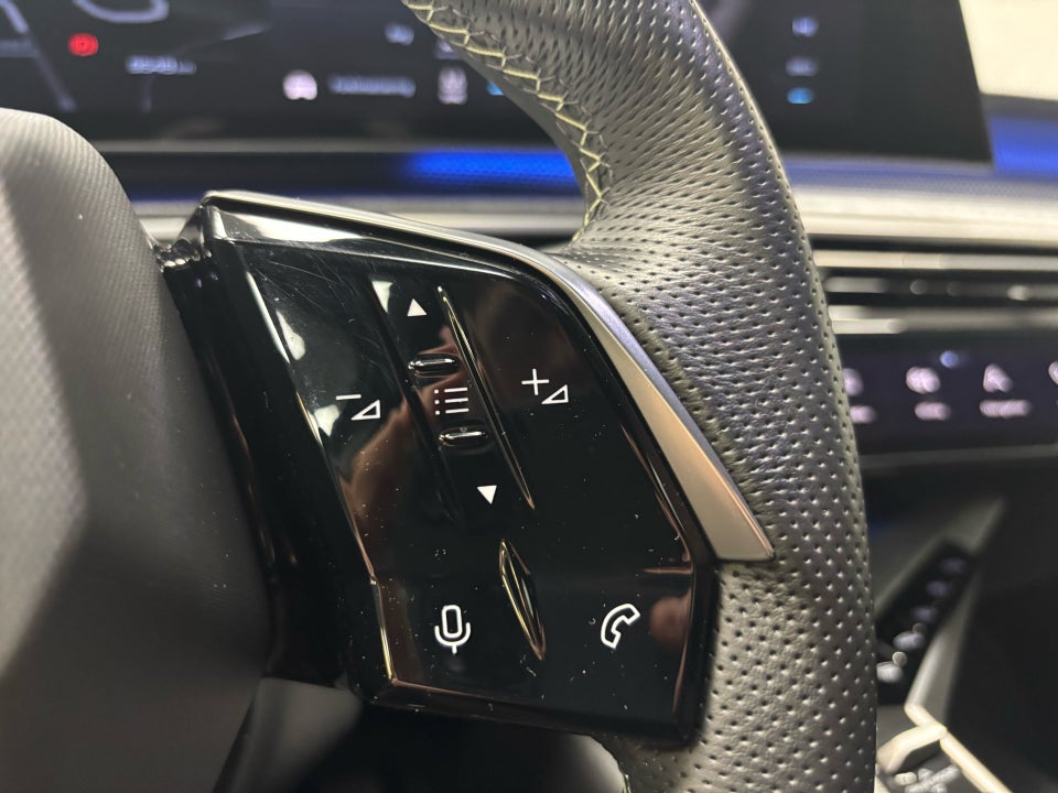 Peugeot e-5008 77 GT 7prs 5d