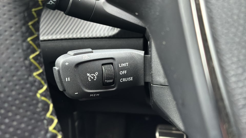 Peugeot e-2008 54 GT 5d