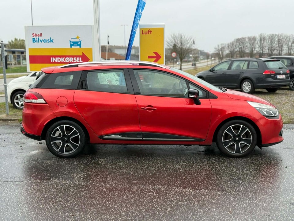 Renault Clio IV 0,9 TCe 90 Expression Sport Tourer 5d