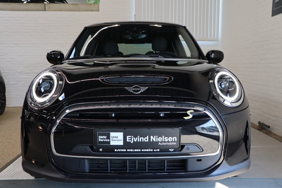 MINI Cooper SE Camden Edition 3d