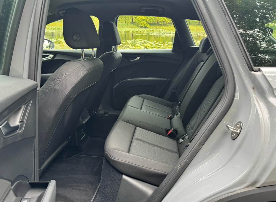Audi Q4 e-tron 35  5d