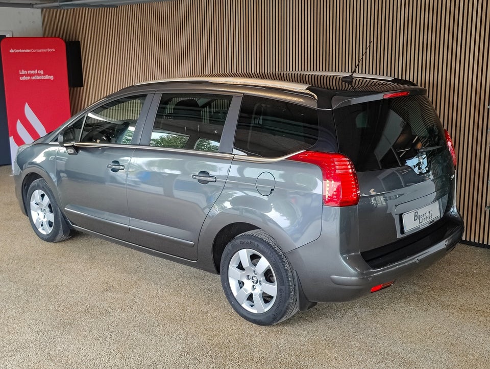 Peugeot 5008 1,6 HDi 114 Style 7prs 5d