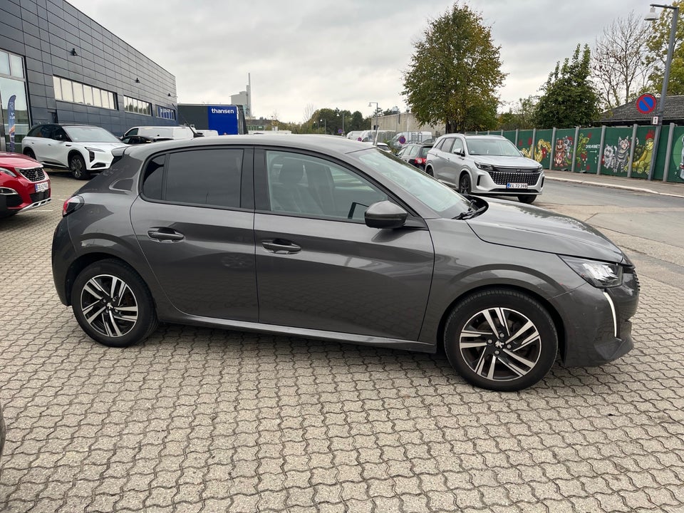 Peugeot 208 1,2 PureTech 100 Allure Sky 5d