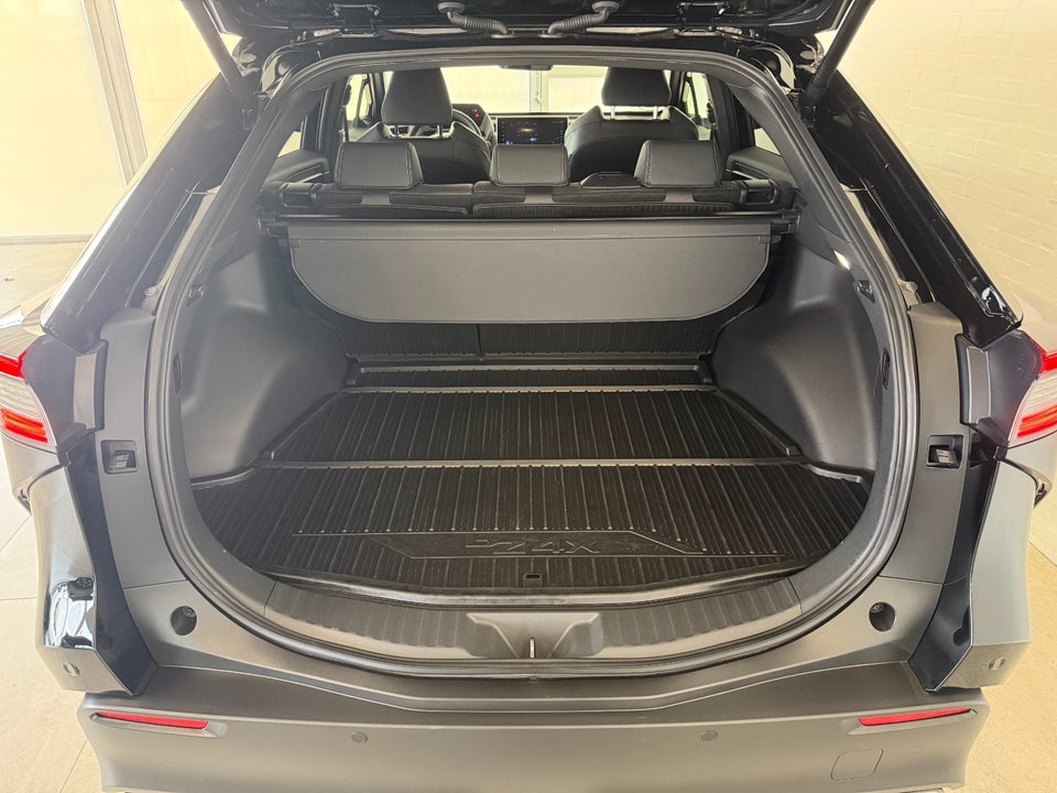 Toyota bZ4X Executive 5d