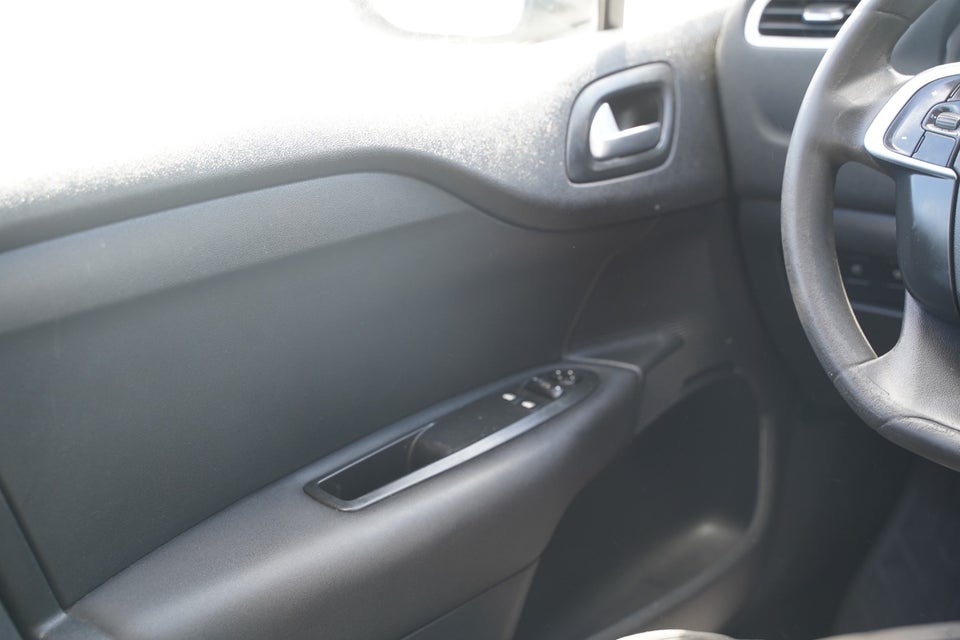 Citroën C4 1,6 HDi 90 Seduction 5d