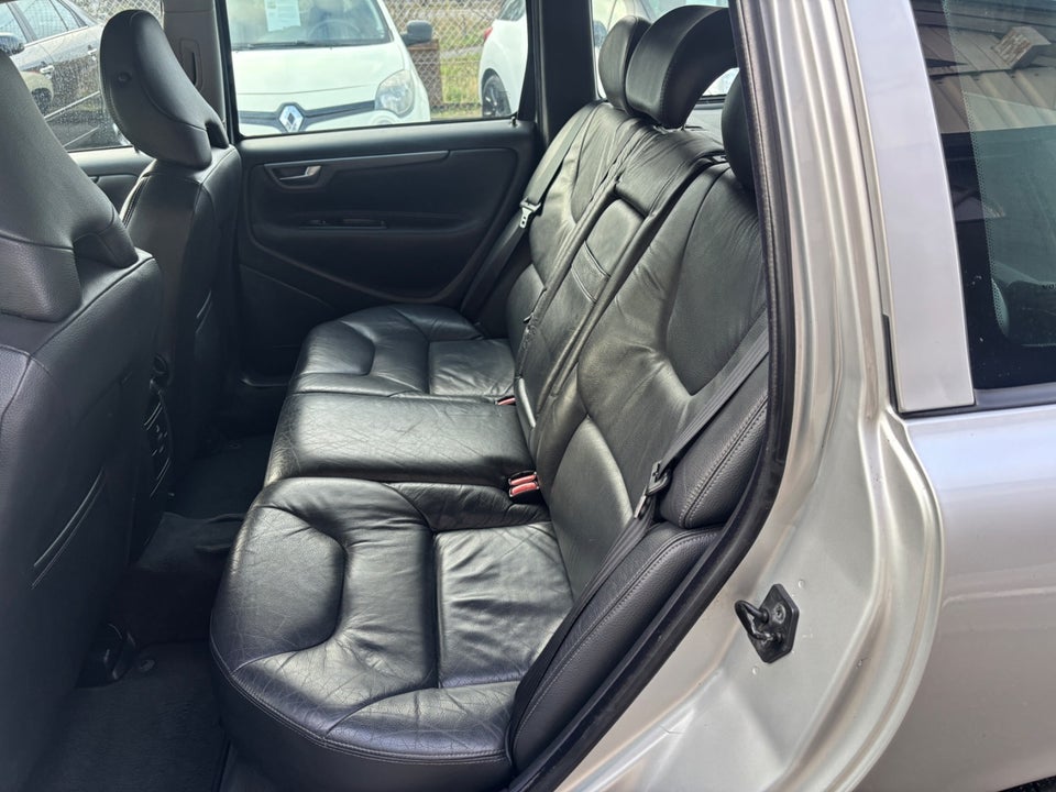 Volvo V70 2,4 140 5d