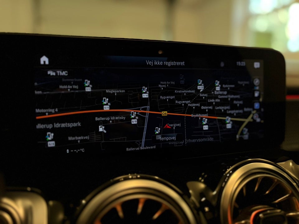 Mercedes EQB300 AMG Line 4Matic 5d