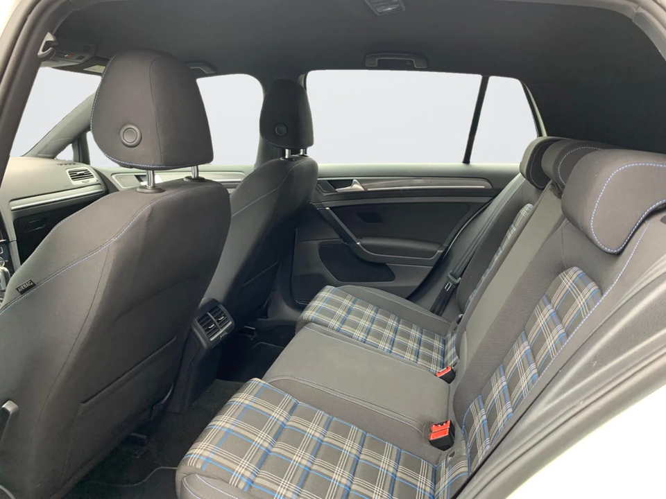 VW Golf VII 1,4 GTE DSG 5d