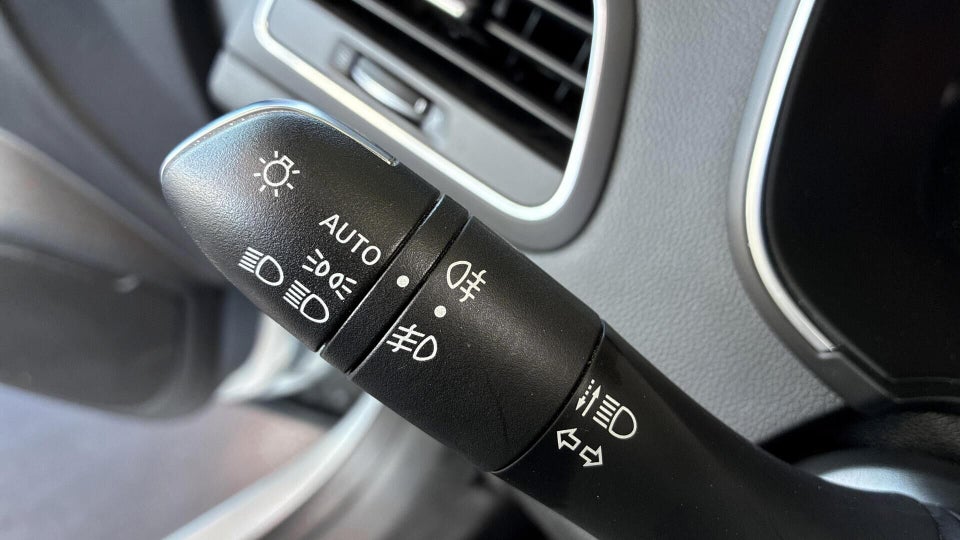 Renault Megane IV 1,3 TCe 140 Techno Sport Tourer EDC 5d