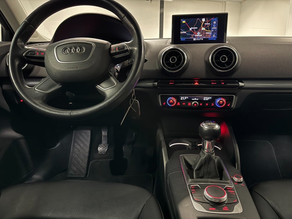 Audi A3 1,4 TFSi 140 Ambiente Sportback 5d