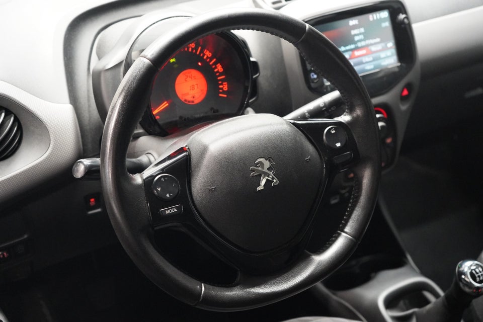 Peugeot 108 1,0 e-VTi 72 Infinity 5d