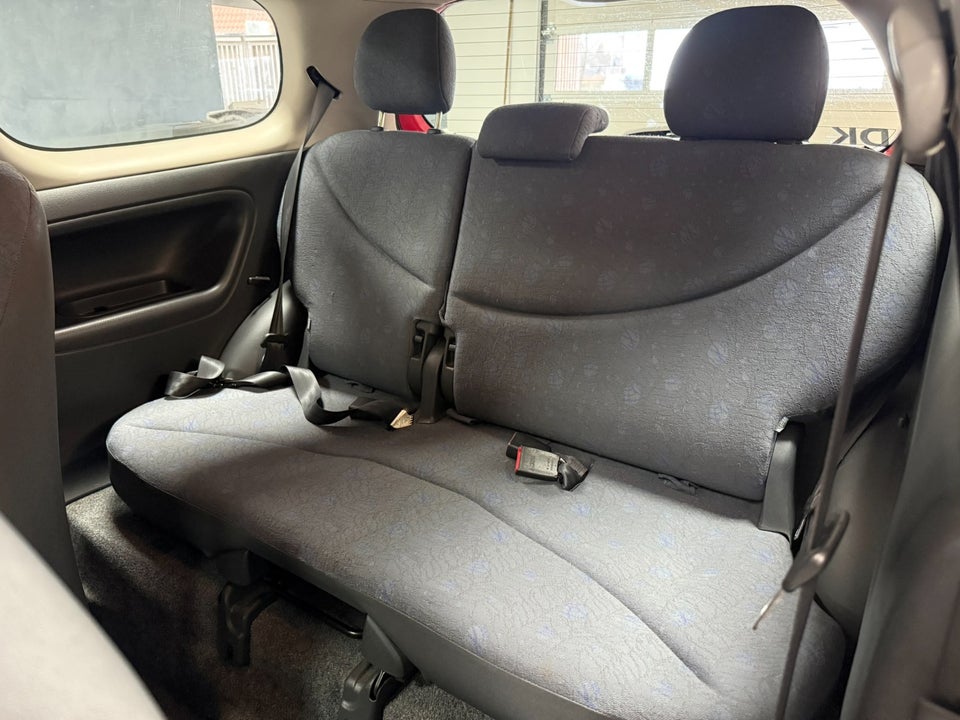 Toyota Yaris 1,0 Luna 3d