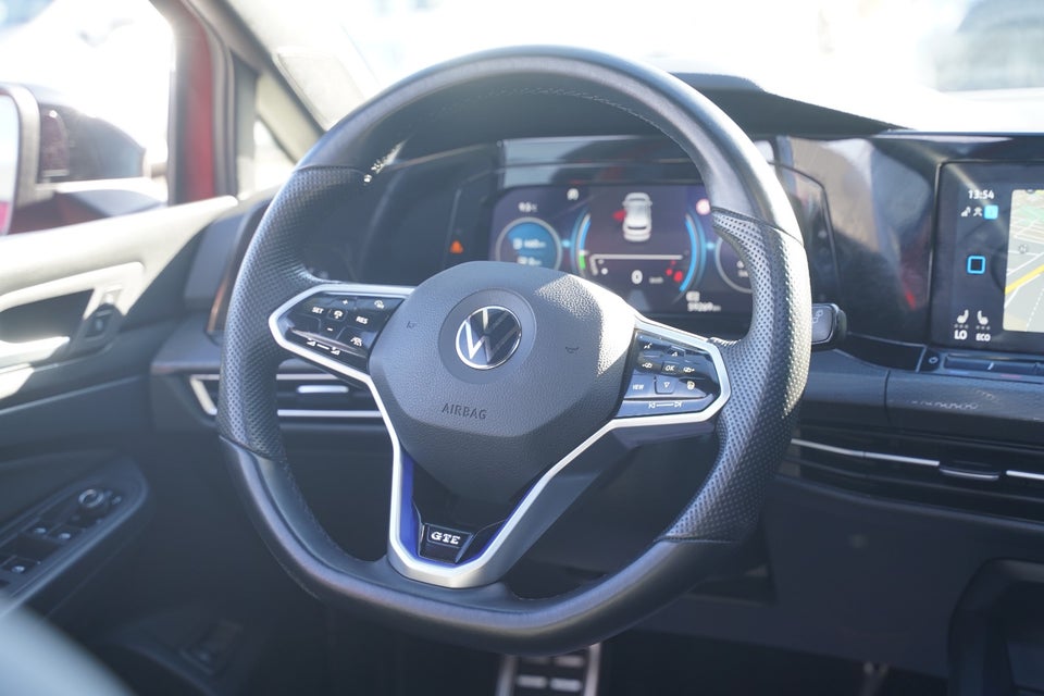 VW Golf VIII 1,4 GTE DSG 5d