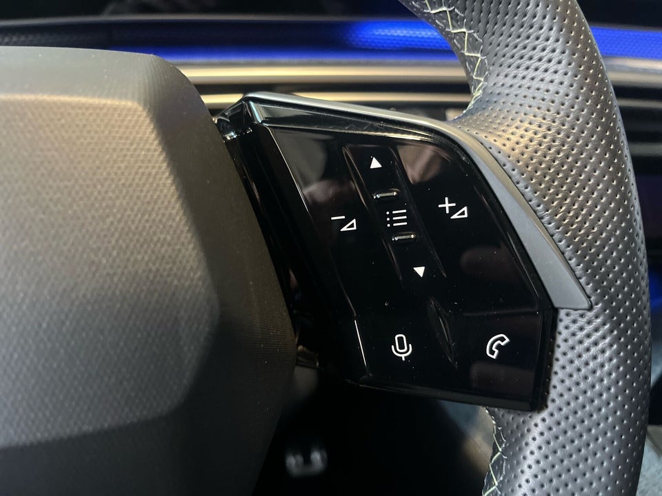 Peugeot e-5008 77 GT Pack 7prs 5d