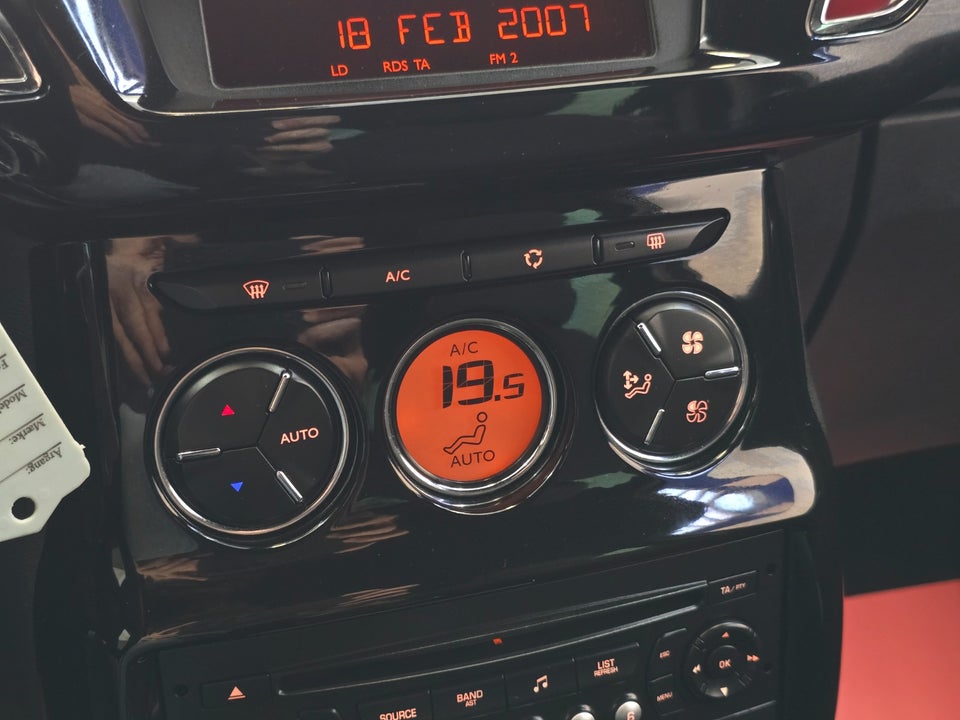 Citroën DS3 1,6 e-HDi 90 Style 3d