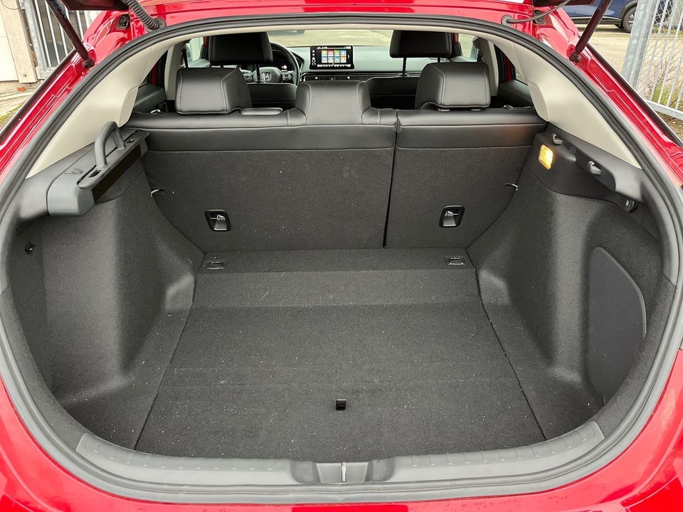 Honda Civic 2,0 e:HEV Advance eCVT 5d