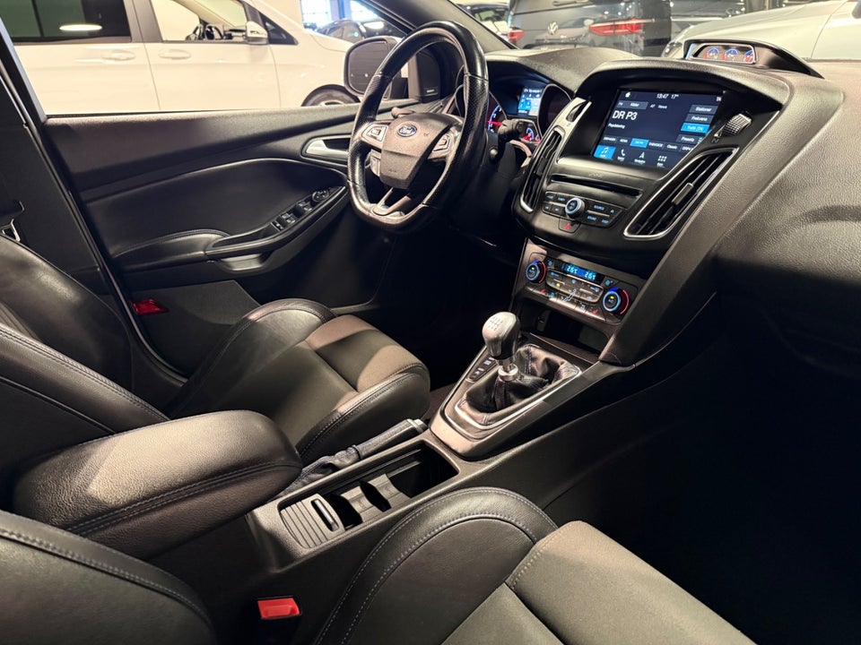 Ford Focus 2,3 SCTi 350 RS 5d