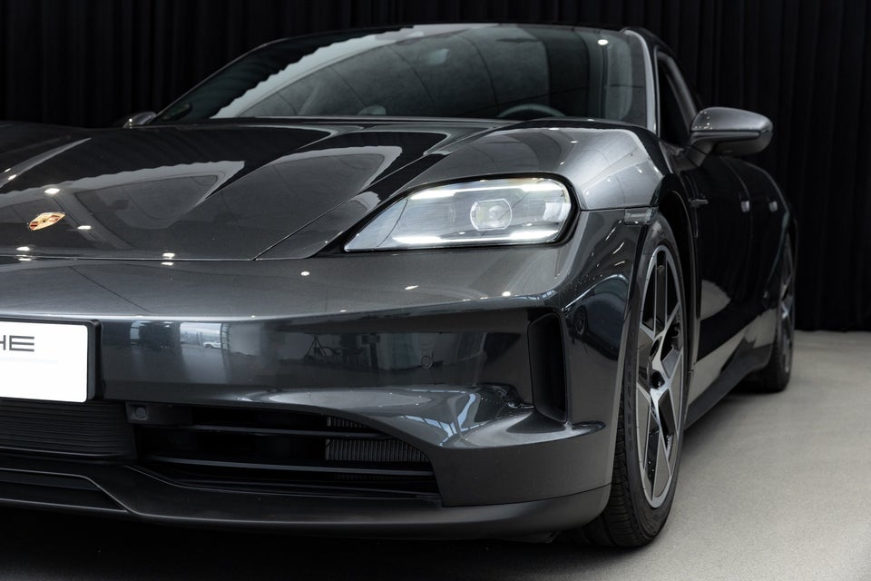Porsche Taycan Performance+ Sport Turismo 5d