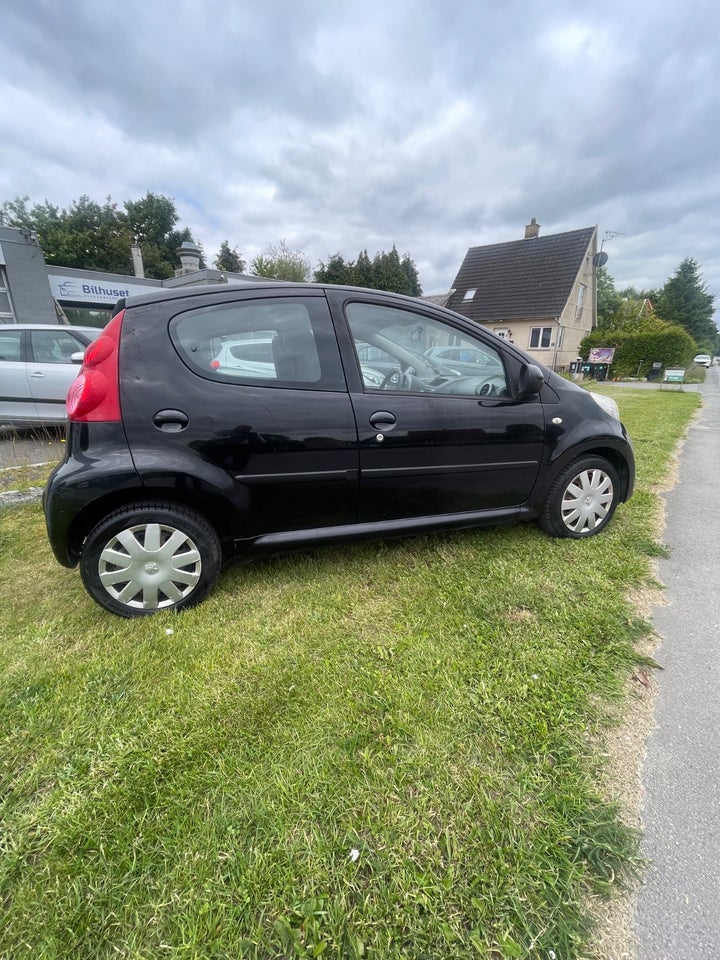 Peugeot 107 1,0 5d