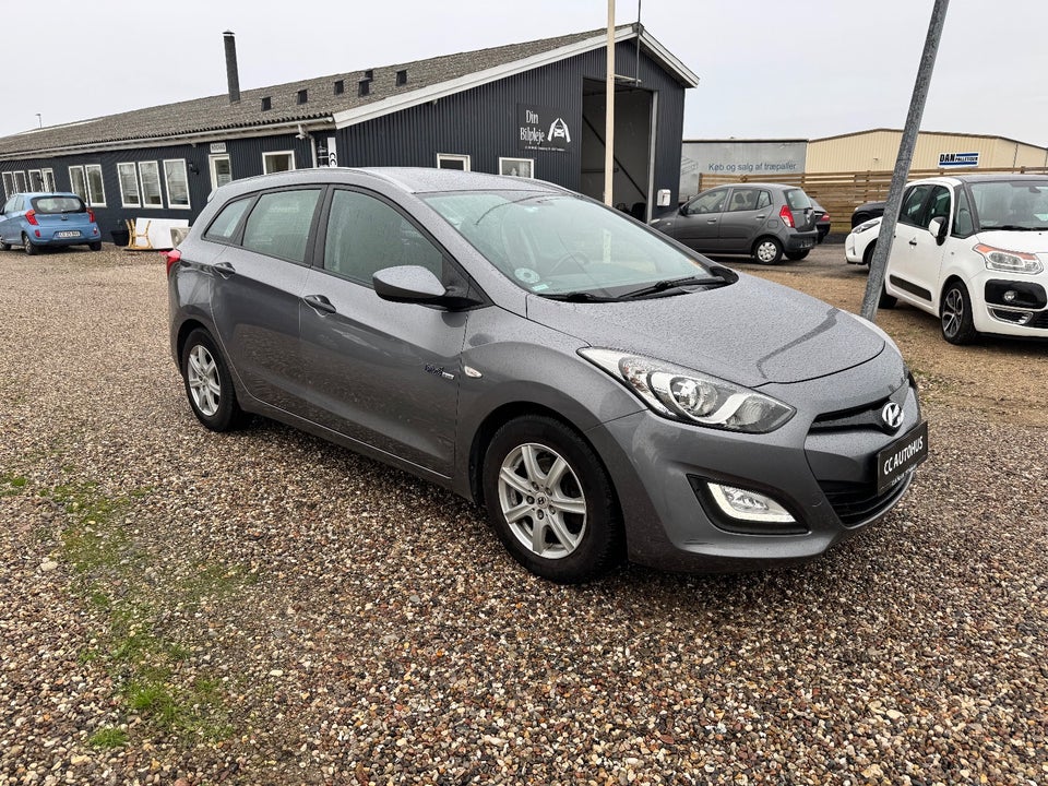 Hyundai i30 1,6 CRDi 110 Comfort Go! CW 5d