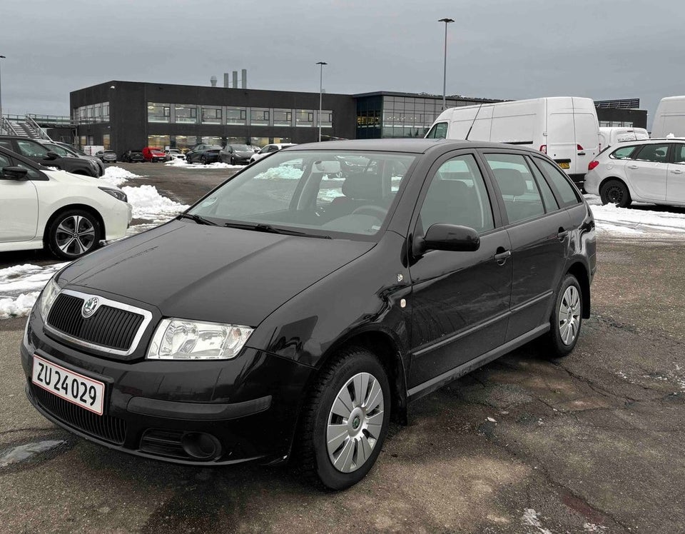 Skoda Fabia 1,4 16V 75 Ambiente Combi 5d