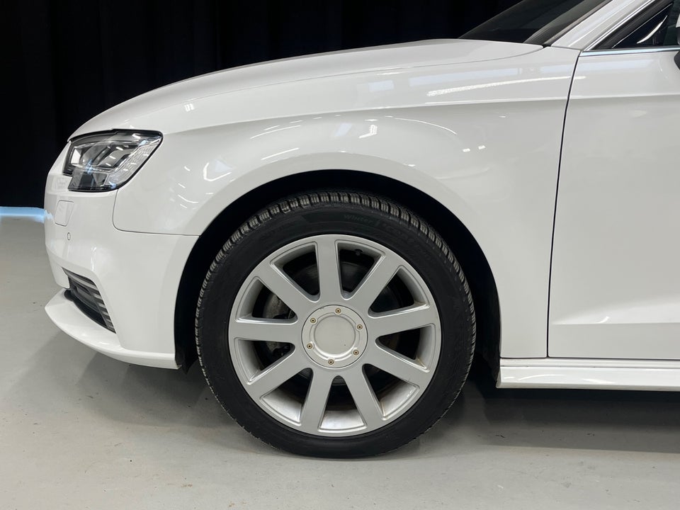Audi A3 40 TFSi e Prestige Sportback S-tr. 5d