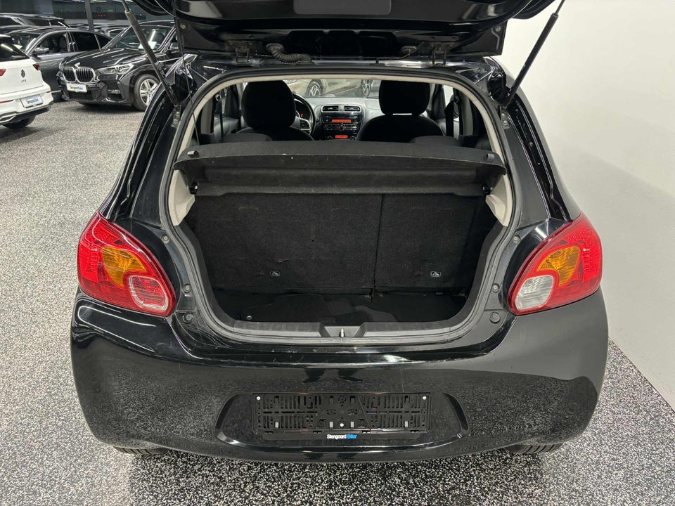 Mitsubishi Space Star 1,2 Black & White CVT 5d