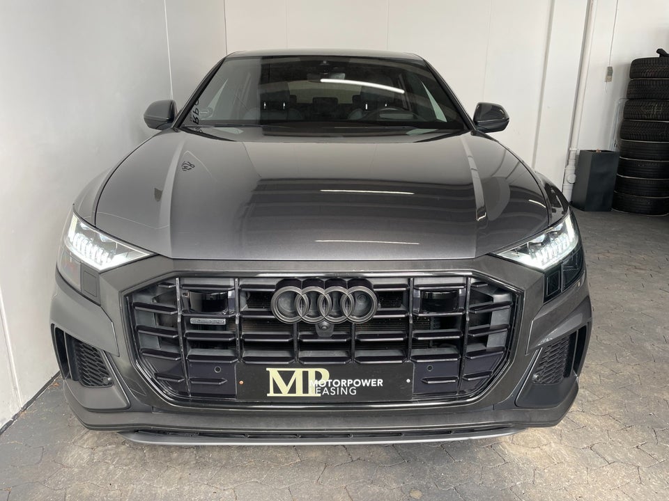 Audi Q8 50 TDi quattro Tiptr. Van 5d