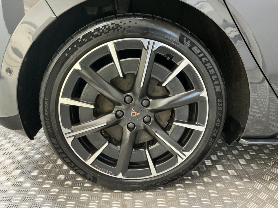 Cupra Born 77 e-Boost Dinamica Pack High 5d