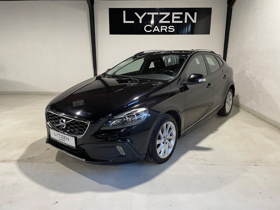 Volvo V40 CC 2,0 D3 150 Kinetic 5d