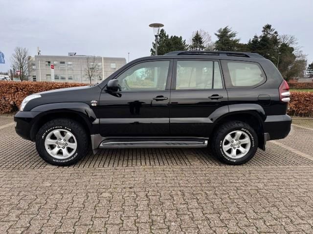 Toyota Land Cruiser 3,0 D-4D Luxus II aut. 5d