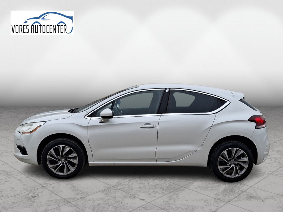 Citroën DS4 1,6 e-HDi 112 Style 5d