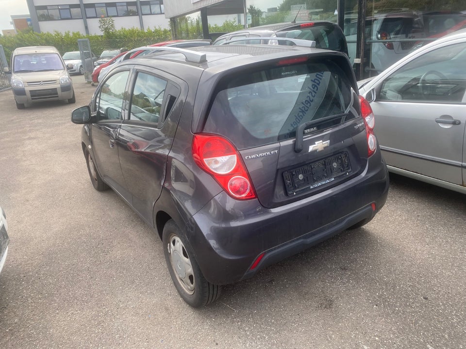 Chevrolet Spark 1,0 LS 5d