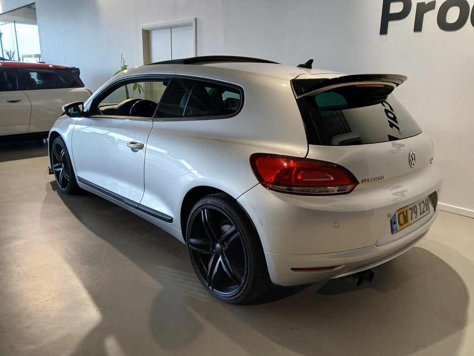 VW Scirocco 2,0 TSi 210 Sport DSG Van 3d