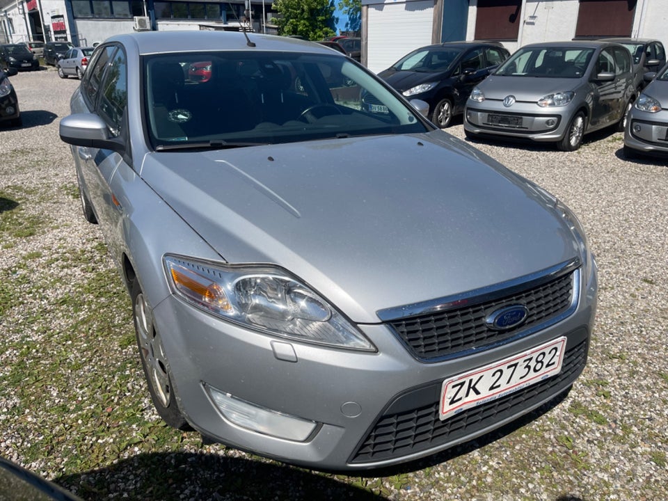 Ford Mondeo 2,0 Ambiente stc. 5d