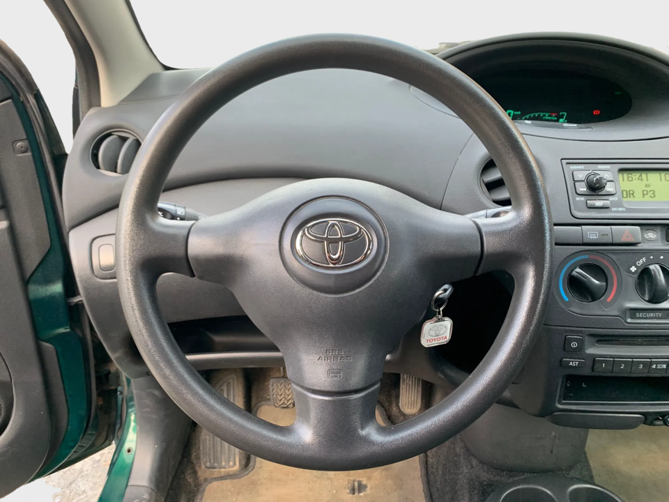 Toyota Yaris 1,3 Terra 5d