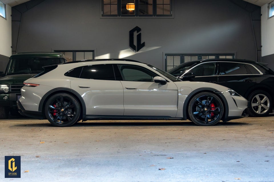 Porsche Taycan 4S Performance+ Cross Turismo 5d