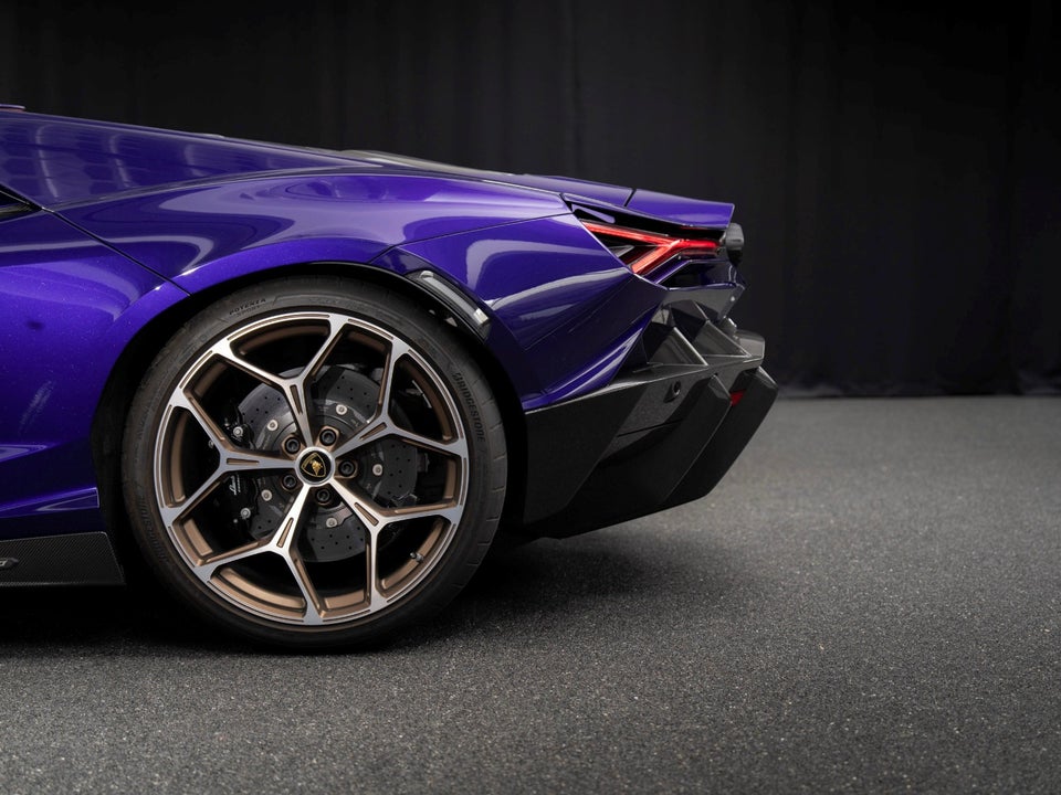 Lamborghini Revuelto 6,5  2d