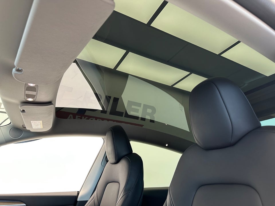 Tesla Model Y RWD 5d