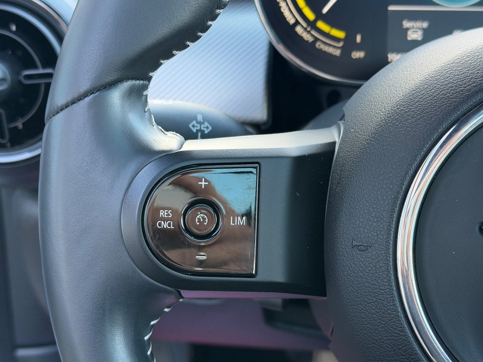 MINI Cooper SE Maximise 3d