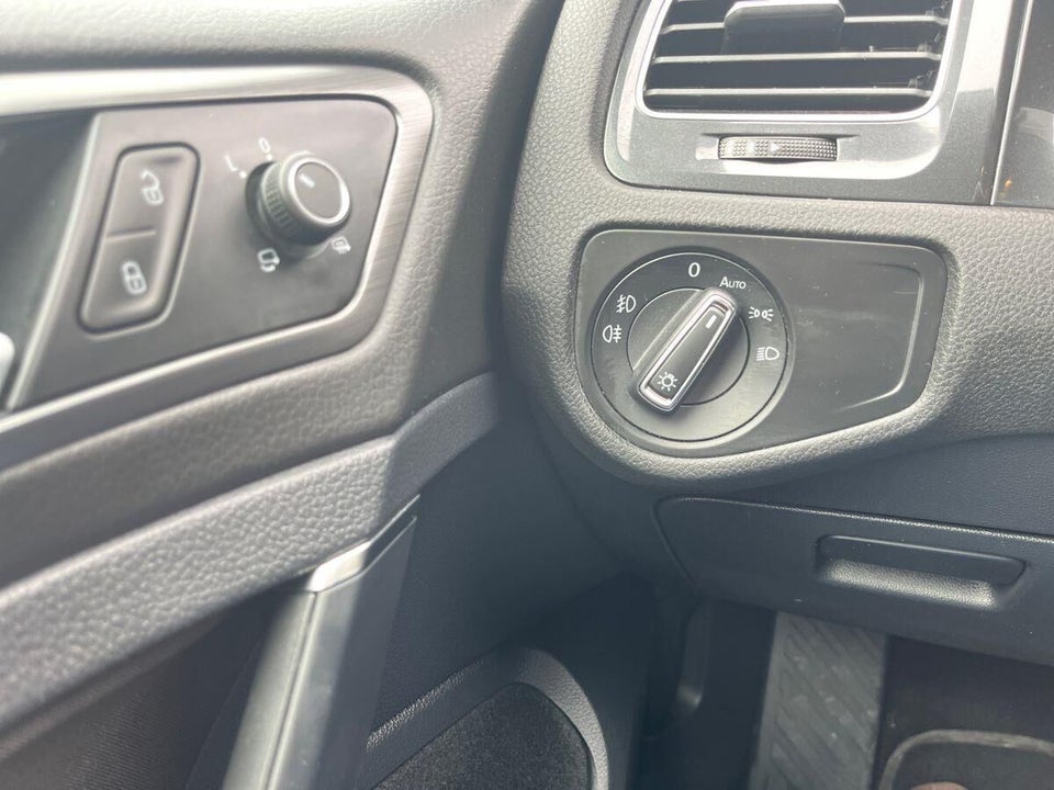 VW Golf VII 1,5 TSi 130 Comfortline Variant DSG 5d