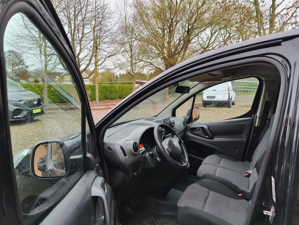 Peugeot Partner 1,6 BlueHDi 100 L2 Flex Van 5d