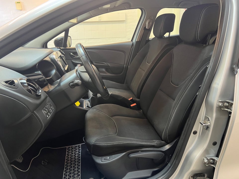 Renault Clio IV 0,9 TCe 90 Expression Sport Tourer 5d